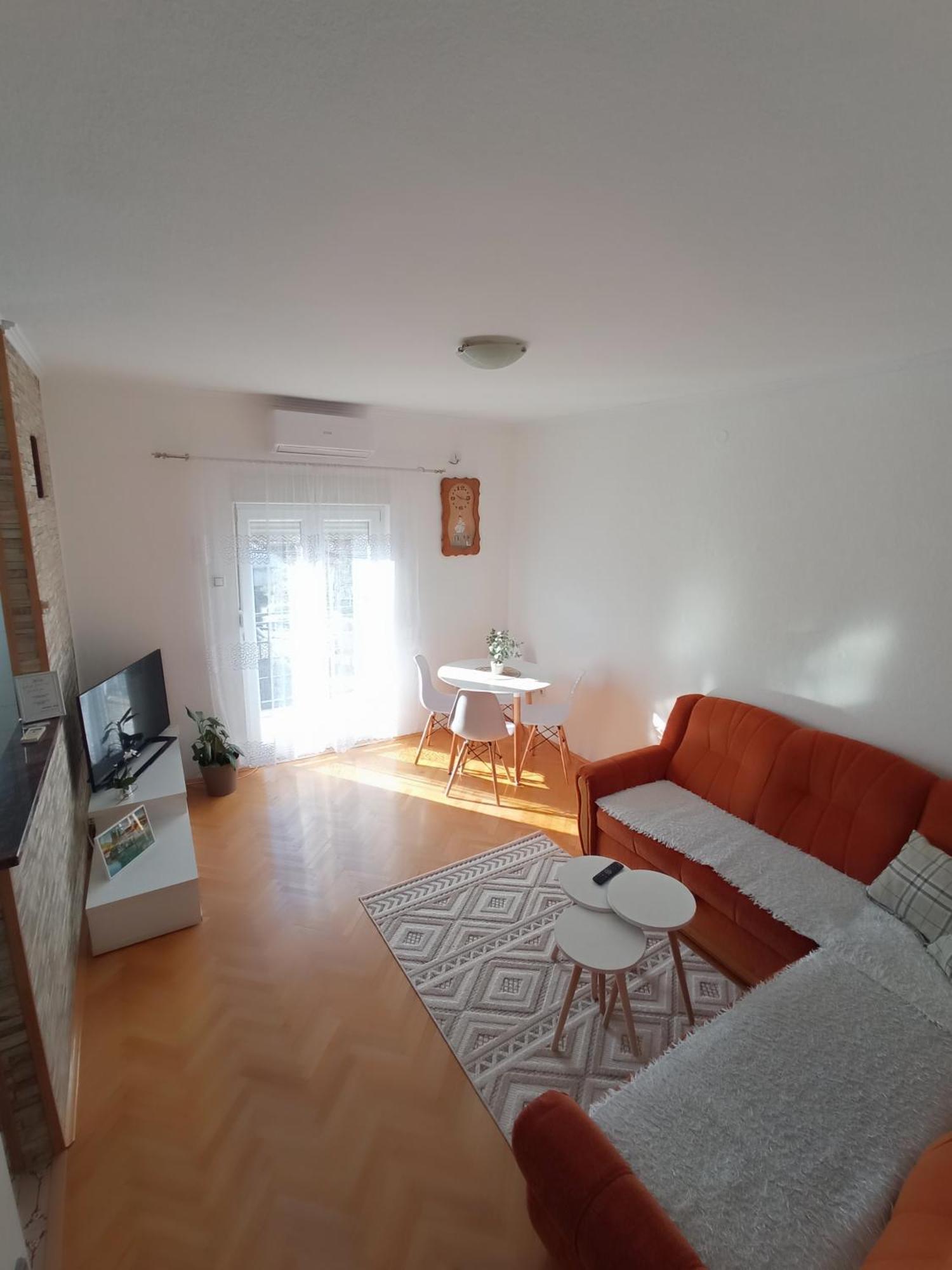 Apartman Maja トレビニエ エクステリア 写真